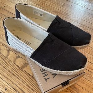 TOMS The Venice Collection NIB